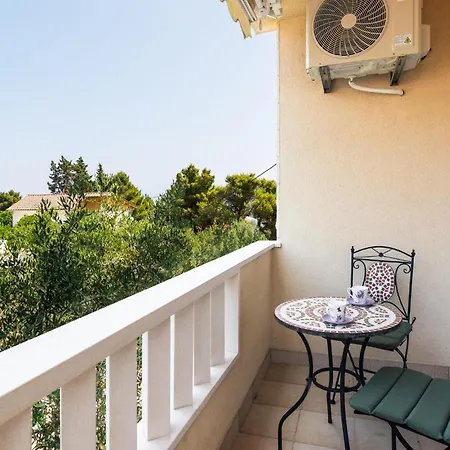 Διαμέρισμα Awesome Apartment In Sutivan With House Sea View *